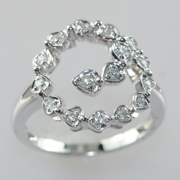14KW LADIES DIAMOND RING